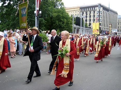 20080707-dziesmu sveetku gaajiens2 1015 24578