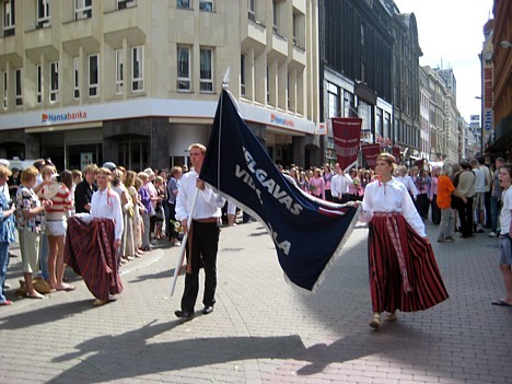 20080707-dziesmu sveetku gaajiens2 1250 24770