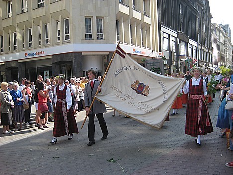 20080707-dziesmu sveetku gaajiens2 1445 24908