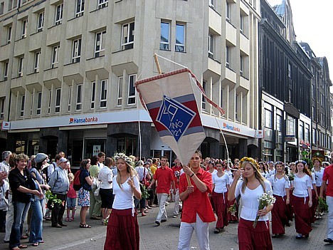 20080707-dziesmu sveetku gaajiens2 1505 24945