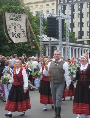 Salaspils vidējās paaudzes deju kolektīvs 