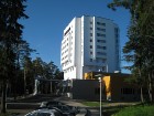 Viesnīca Spa & Hotel Meresuu ir kļuvusi par augstāko Narva-Jēsu ēku. Sīkāka informācija: www.meresuu.ee 20