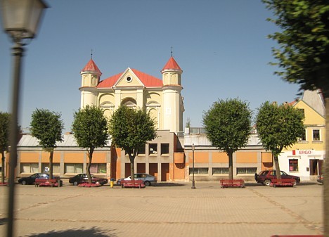 Hercoga Radzivilla mauzolejs un evanģēliskā reformistu baznīca atrodas Kedainia, Lietuvā 26462