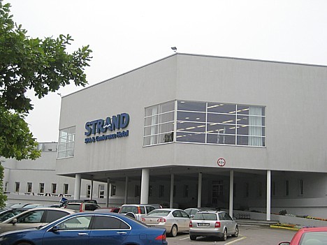 Četru zvaigžņu kategorijas viesnīca Strand Spa & Conferences Hotel atrodas Pērnavā (Igaunijā), A.H. Tammsaare bulvārī 35 27180