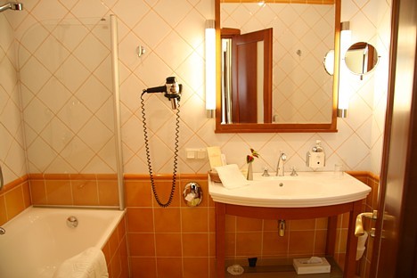 Vannas istabas ir ļoti kvalitatīvas un perfekti tīras 27437