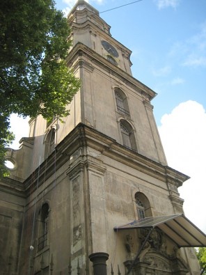 Sv.Trīsvienības katedrāle. Katedrāle celta 1742.-1758.g. vācu draudzei. Tās īpašā vērtība ir ērģeles, kuras ir lielākās mehāniskās ērģeles pasaulē 27458