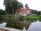 Kuresāre (Kuressaare) ir Igaunijas Sāremā salas galvaspilsēta 2