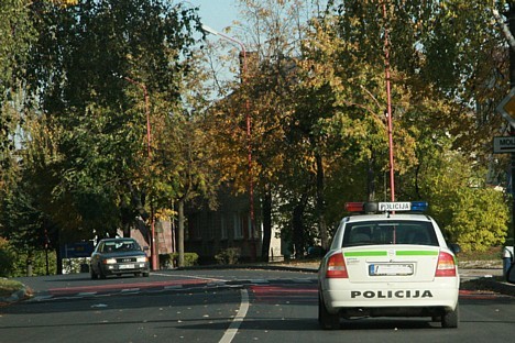 Jāsaka godīgi, ka brauciena laikā centāmies ievērot visus ceļu satiksmes noteikumus, taču vienā no ceļu posmiem, apdzenot kravas automašīnu, bijām 