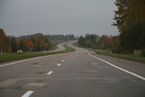 Lai gan Daugavpils-Rīga šoseja ir 2 joslās vienā virzienā, taču brīžiem sajūta ir kā uz veļļas dēļa, tas kaut kādā veidā ietekmē arī degvielas patēriņ 28083