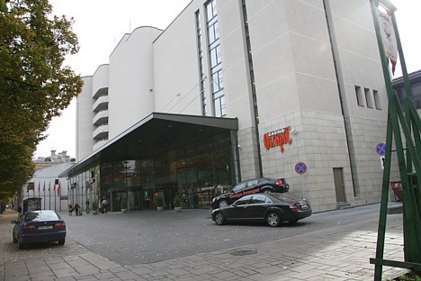 Viesnīca Reval Hotel Neris atrodas Lietuvas otrā lielākajā pilsētā Kauņā - K. Donelaičio g. 27 28099