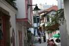 Daudzas ceļotāju grupas iepazīstas ar Antaljas vecpilsētas kultūrvēsturi 17