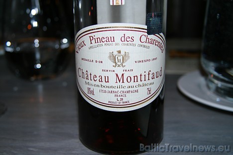 Nodegustēt varēja arī White Pineau Chateau Montifaud 28860