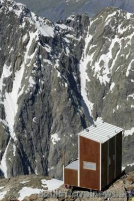 Pasaulē augstākā tualete gandrīz 5000 metru augstumā atrodas pie Eiropas augstākā kalna Monblāna virsotnes  (Bilde: web.de) 28980