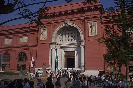 Kairas apskate sākas ar Ēģiptes muzeja apmeklējumu – Tutanhamona kapeņu dārgumi, mūmiju istabas, senlaiku obeliski un statujas 29477
