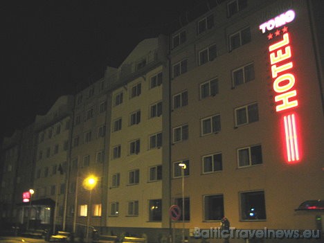Tomo ir trīszvaigžņu viesnīca, kas atrodas Rīgā, Raunas ielā 44 29512