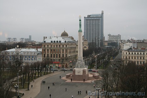 No restorāna paveras burvīgs panorāmas skats uz Brīvibas pieminekli 29719