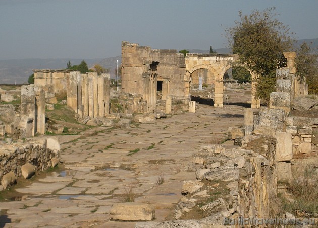 Plateja stiepās no Domitiāna arkas līdz pat Dienvidu vārtiem 30202