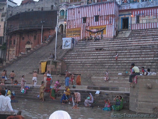 Ganga ir svētā upe visiem hinduisma reliģijas piekritējiem. Viņi upi dēvē par Ganga Mai, kas tulkojumā nozīmē 