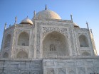 220 km no Deli un nokļūstam Agras pilsētā, kura atrodas viens no 7 Pasaules brīnumiem- Taj Mahal mauzolejs 5