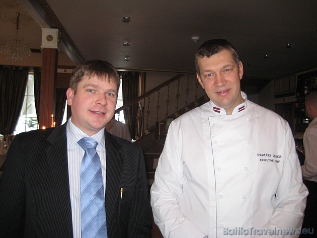 Viesus sagaidīja (no kreisās) restorāna direktors Jānis Olups-Blumanskis un šefpavārs Ingmārs Ladigs 30885