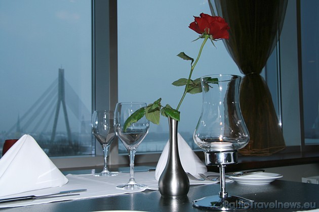 Restorāns ir iecienīts romantiskām un biznesa tikšanās reizēm 30939