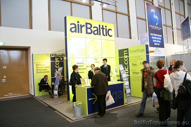 Lidsabiedrības airBaltic tūrisma stends 31607