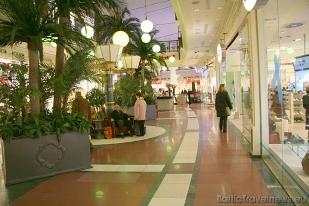 Vairāki veikali ir izvietojušies iepirkuma centrā 31670