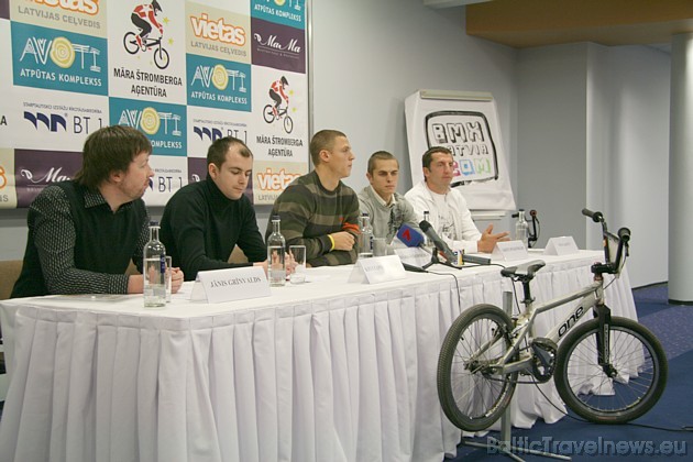 BMX preses konference - Bicycle Motocross jeb velomotokross ir riteņbraukšanas sacīkšu veids, kurā sacīkstes notiek pēc motokrosa principiem, – vairāk 31743