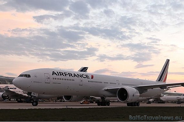 Jaunais Boeing 777-300ER (F-GZND), kas nes jauno Air France zīmolu 32699