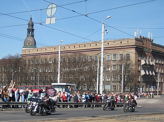 Motociklistu sezonas atklāšanas pasākumu vēroja kupls Rīgas iedzīvotāju un viesu skaits 32730