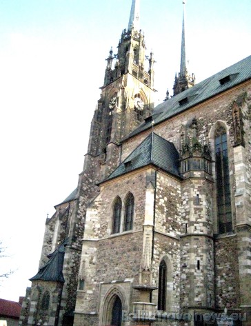 Brno pilsētas simbols ir Sv. Pētera un Pāvila katedrāle, kas ir redzama jau no liela attāluma 32757