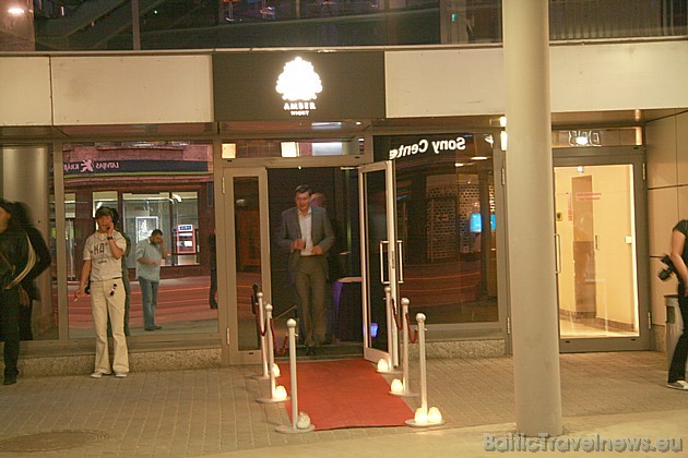 2009.gada 17. aprīlī viesnīcas Reval Hotel Latvija telpās tika atvērts jauns naktsklubs Amber Night, kas ar savu dinamisko, piesātināto atmosfēru snie 32820