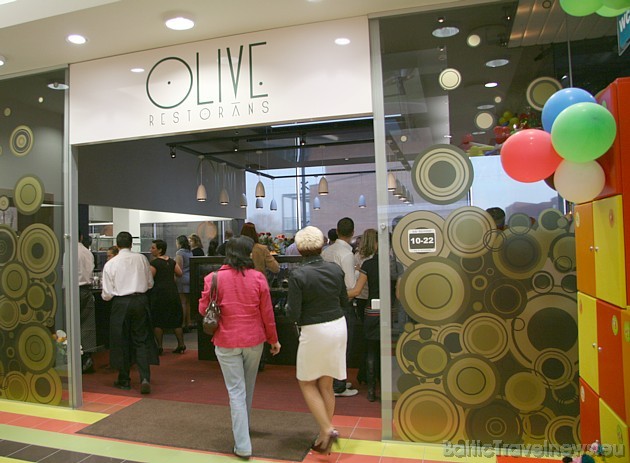 Lielveikala Baata ''rozīne'' ir restrorāns Olive, kas ir atvērts no 10:00 līdz 22:00 32876