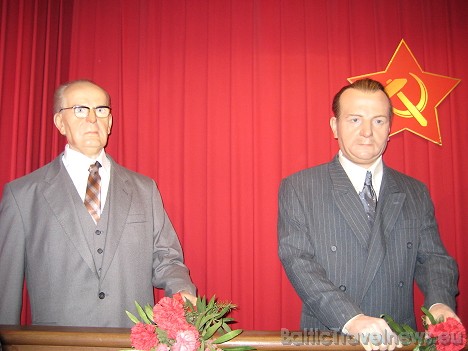 Gustav Husak un K. Gottwald. Ieejas biļete muzejā izmaksāja 120 Čehijas kronas (ap 3,5 Ls) 33229