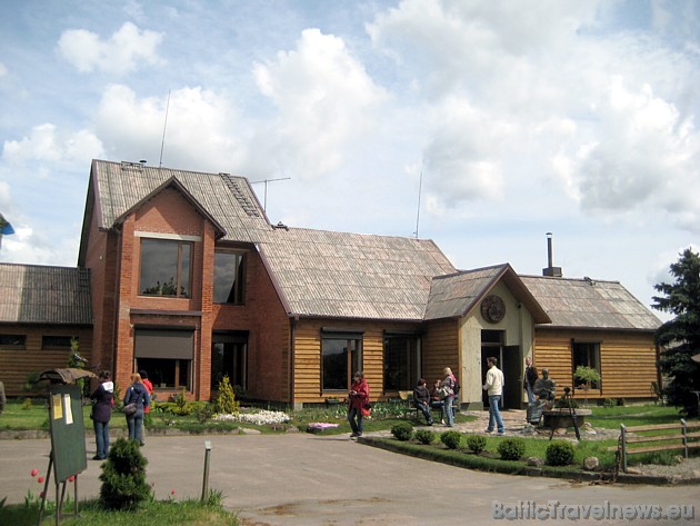 Skulptūru studija-galerija Šulinys ir viens no akcijas Dižā Baltijas apceļošana objektiem Lietuvā, Kernave (Širvintu rajons) 33447