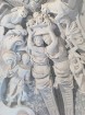 No griestu velvēm noraugās baroka stila skulptūras 13
