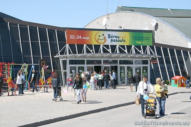 Bērnu preču un pakalpojumu izstādē “Bērnu pasaule 2009” jaunie un topošie vecāki varēja uzzināt visu par grūtniecību, bērnu kopšanas, audzināšanas, dr 33563