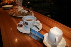 Travel card 2009 ļauj tās īpašniekam visu 2009.gadu dzert kafiju vai tēju bez maksas Latvijas labākajos bāros un restorānos, tikai jāieskatās portāla  8