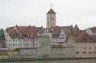 Skats uz Rēgensburgas vecpilsētu no tilta pār Donavu 2