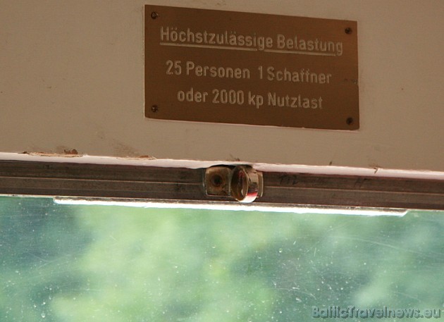 Vagoniņā, kas uzved 1614 metrus augstajā Predigtštūls ( Predigtstuhl ) kalnā, var ietipināt 25 pasažierus un dažu minūšu laikā tūrists ir nogādāts uz  34732