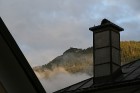 No restorāna terases ir redzamā kalnā neskartā Hitlera dzīves vieta - Ērgļa ligzda 10
