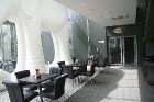 Ienākot viesnīcā, jaunais spa centrs Amorette Spa atrodas lielā ziloņa tuvumā 2