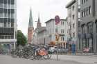 Pilsēta ik uz soļa var pamanīt gan velosipēdu novietnes, gan veloceliņus, gan arī velosipēdistus 6
