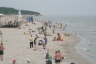 Jāatzīst, ka pludmales smiltis (18.07.2009) bija stipri piedrazotas, taču tas netraucēja daudzos tūkstošus atpūtnieku 2