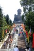 Līdz lielajai Budai jākāpj vairāk kā 200 pakāpieni 14