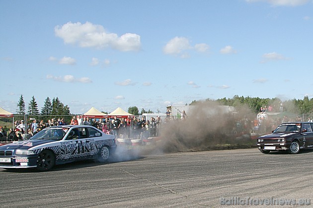 Drifta sacīkstes Vaiņodes lidlaukā 25.07.2009 35586