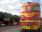 Āra ekspozīcijā piedāvā iepazīties ar dažādām vilcienu lokomotīvēm un vagoniem 14
