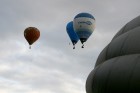 Gaisa balonu festivāls Rēzeknē pieaicina tūkstošiem ziņkārīgo 10