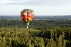 Gaisa balonu festivāla dalībniekiem bija iespēja pavērot Rēzeknes apkārtni no putna lidojuma 11