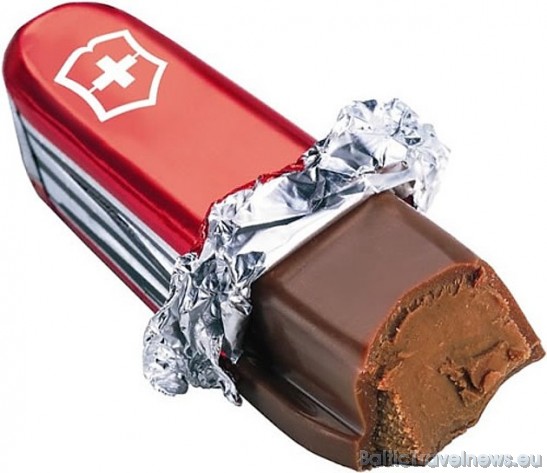 Šveices šokolāde Šveices naža formā un iepakojumā. Foto: web.de 36073